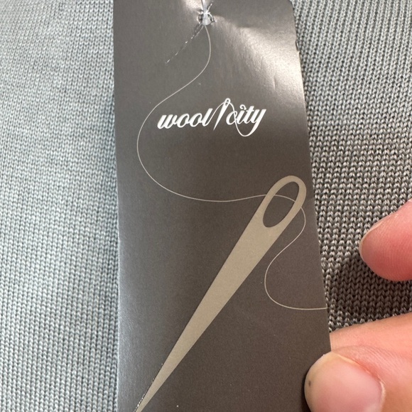 Wool City Sleeveless Button-Down Duster Grey - Picture 7 of 12